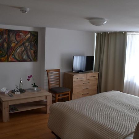 Pension Klitzeklein Zentrum 韦特海姆 外观 照片